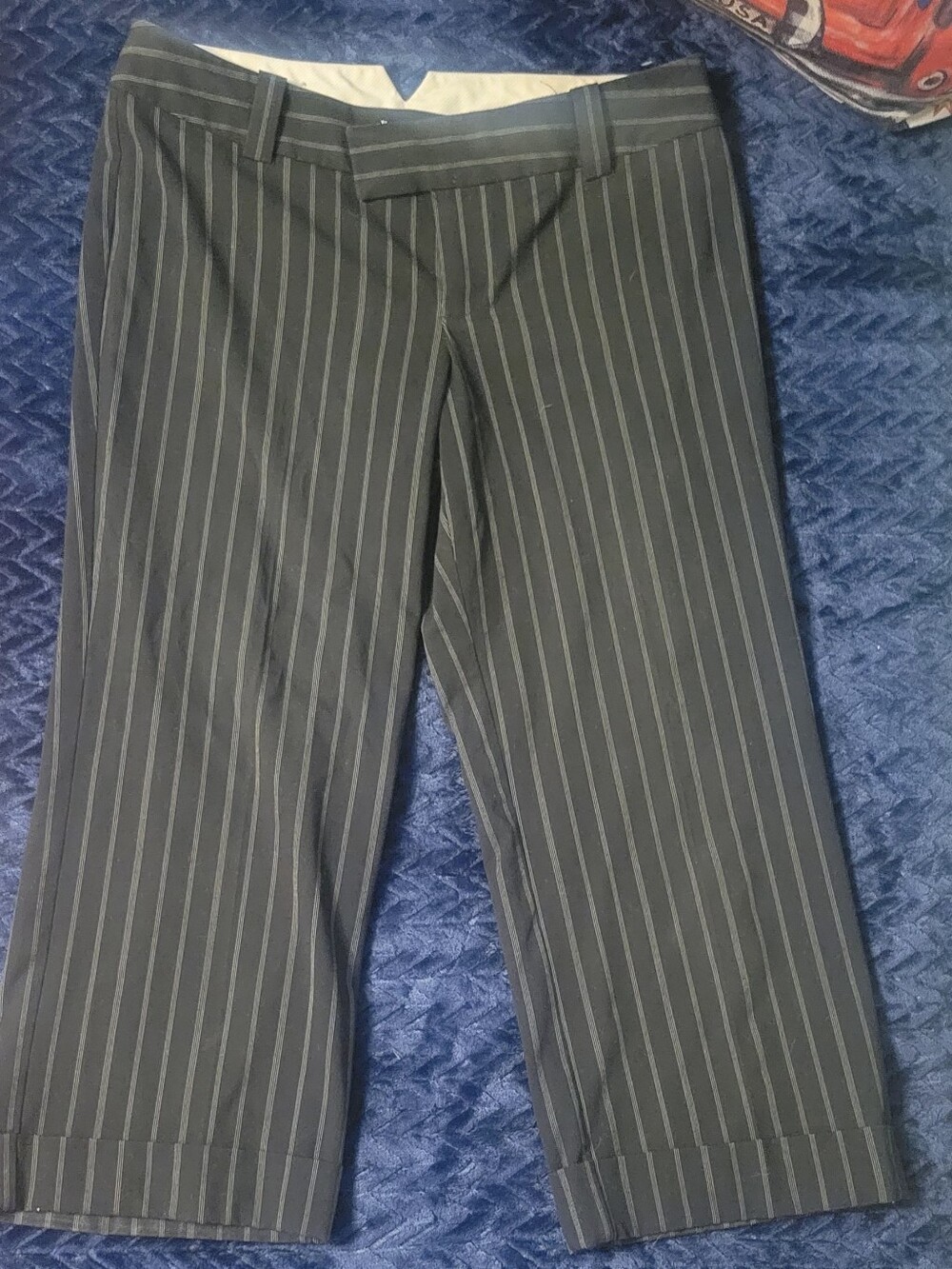 Women's Mossimo Stretch Black & White Pinstripe Capri Pants, Size 6